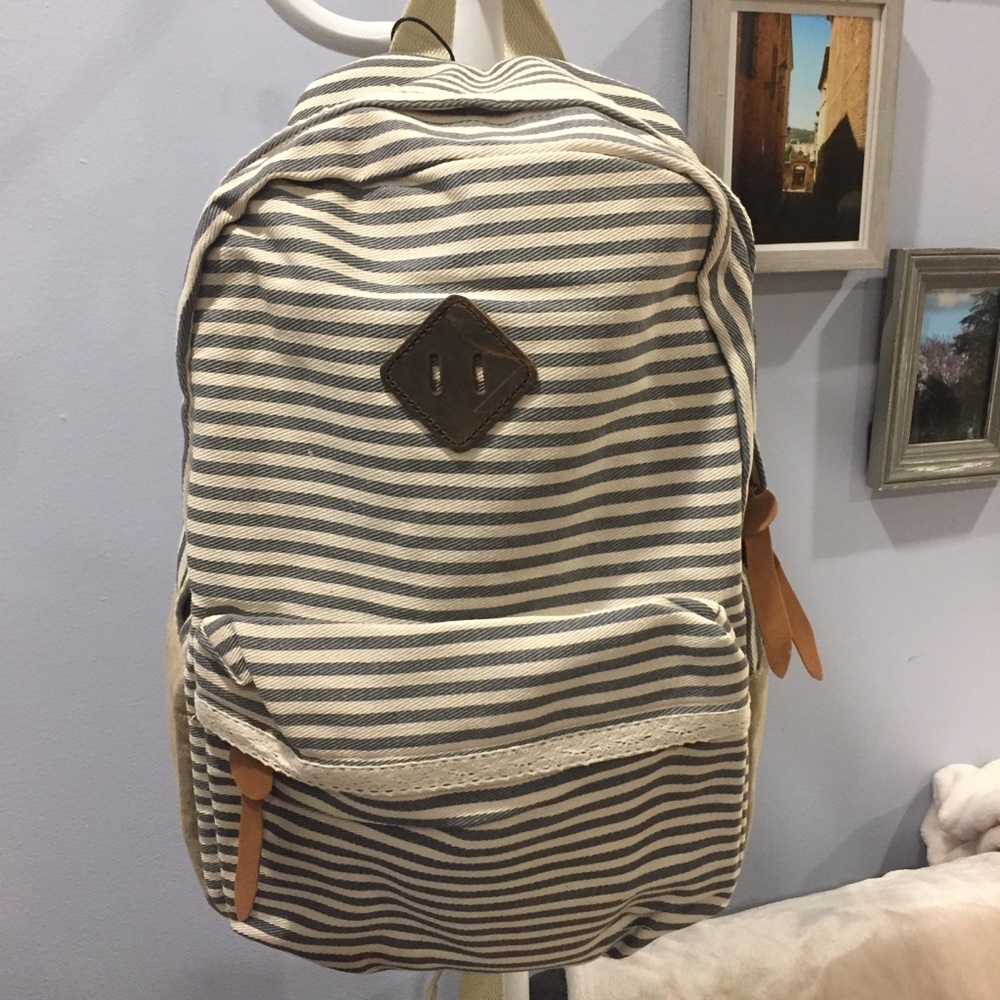 🚨LAST ONE🚨Classic Stripes Canvas Backpack - Picture 2 of 5
